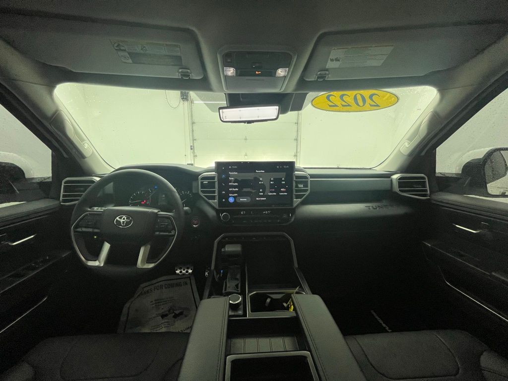 2022 Toyota Tundra SR5 photo 2