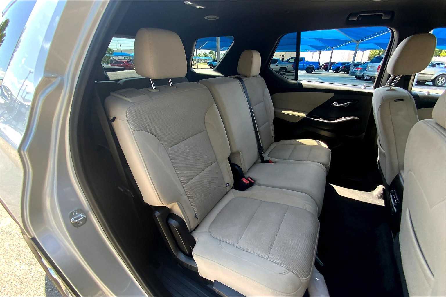 2022 Chevrolet Traverse L photo 17