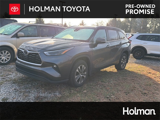 2024 Toyota Highlander XLE's photo