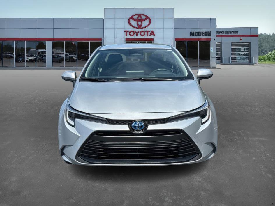 Used 2024 Toyota Corolla LE with VIN JTDBCMFE9R3061935 for sale in Northfield, Minnesota