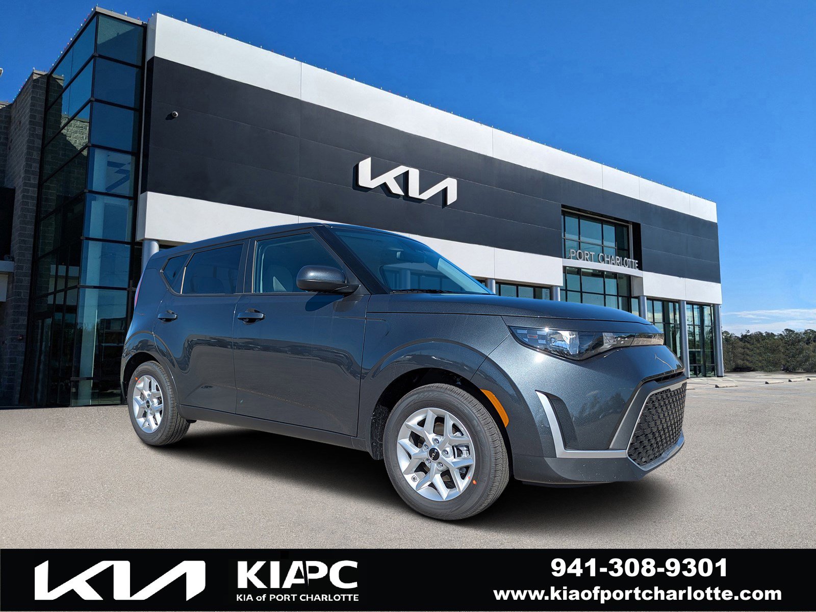 2025 Kia Soul LX's photo