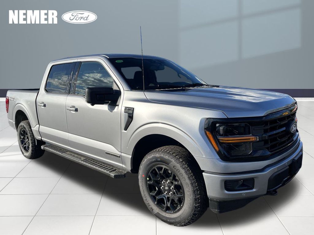 2025 Ford F-150 XLT's photo
