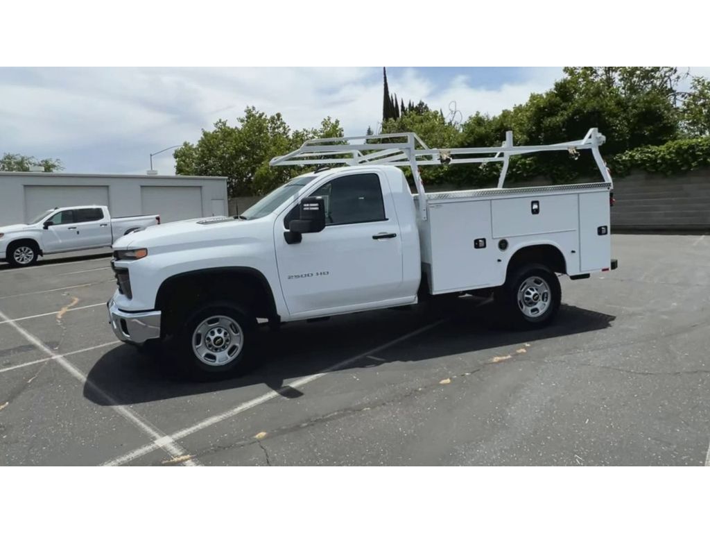 2024 Chevrolet Silverado 2500HD photo 6