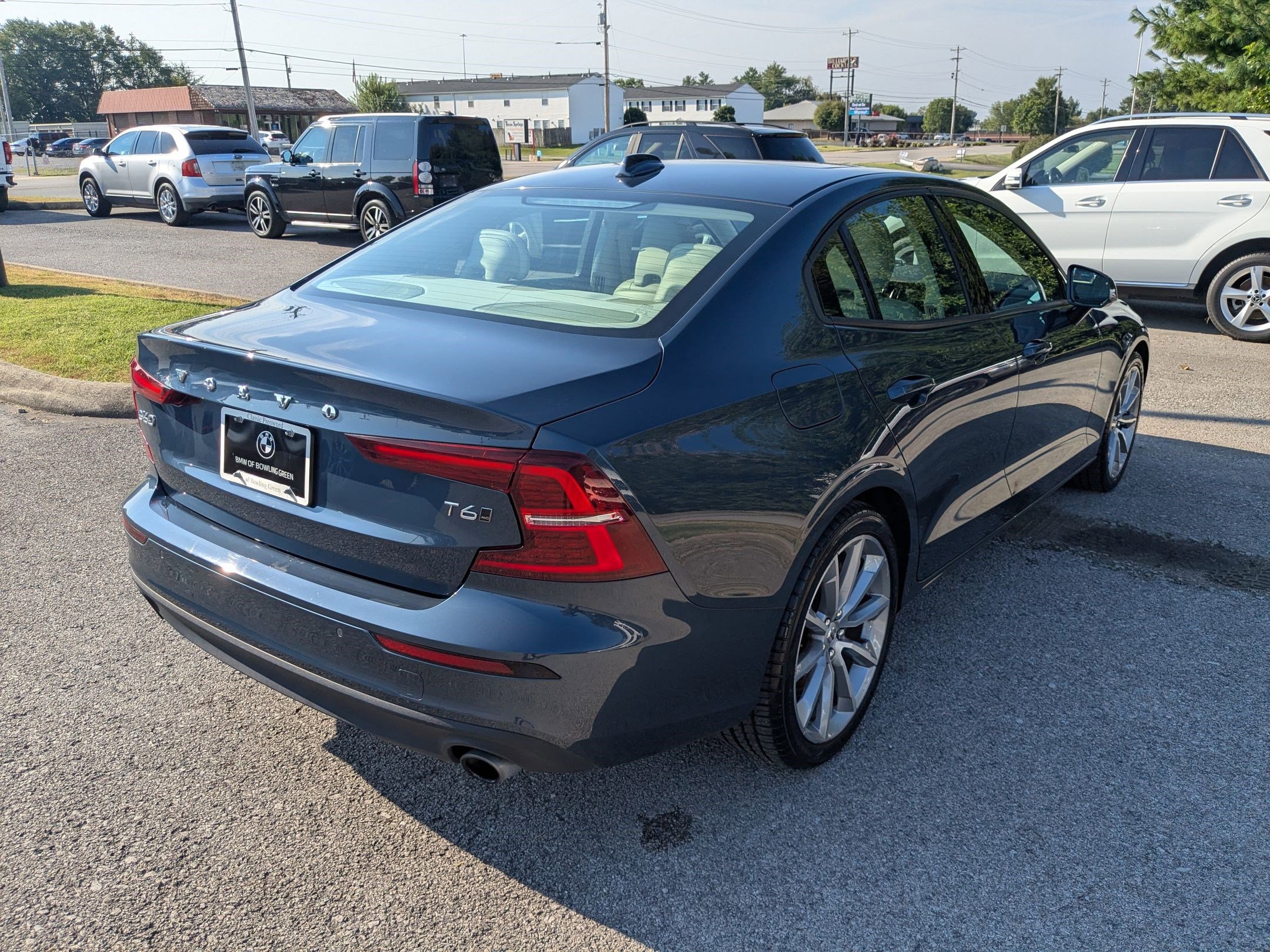 2021 Volvo S60 Momentum photo 5