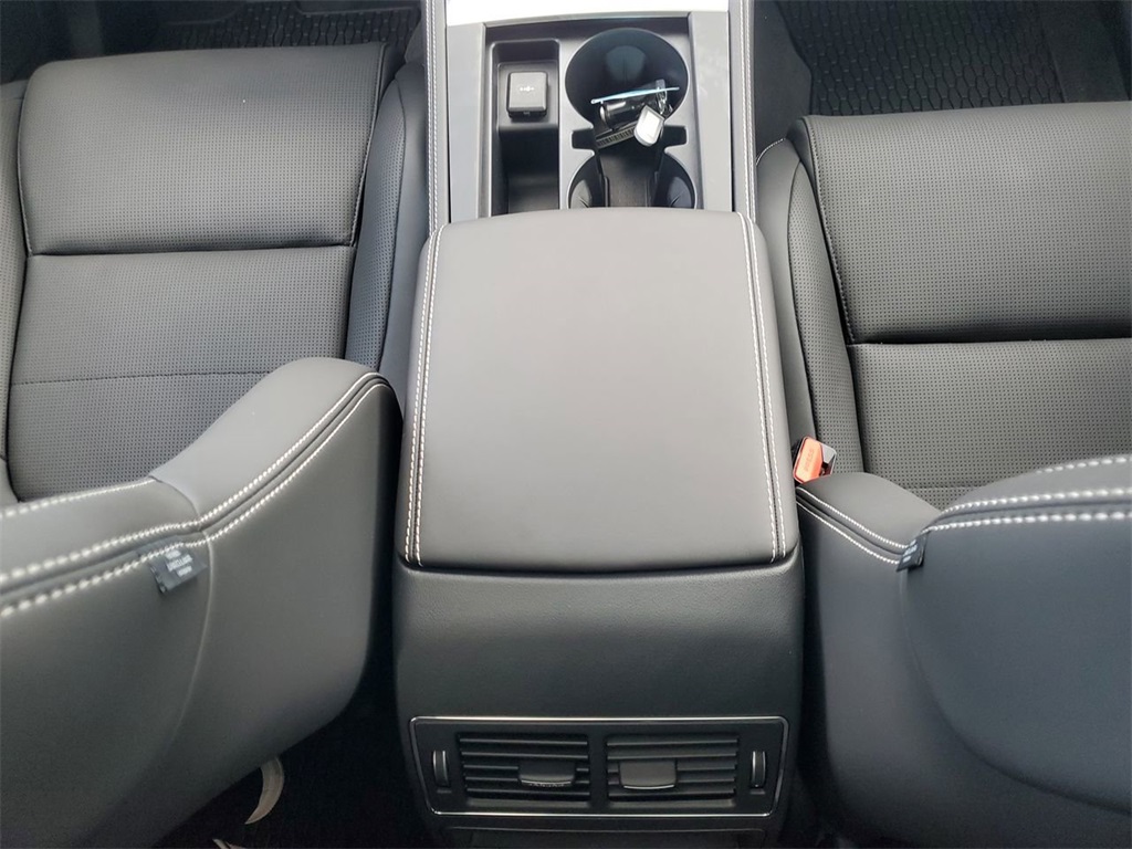 2026 Jaguar F-PACE P400 R-Dynamic S photo 20
