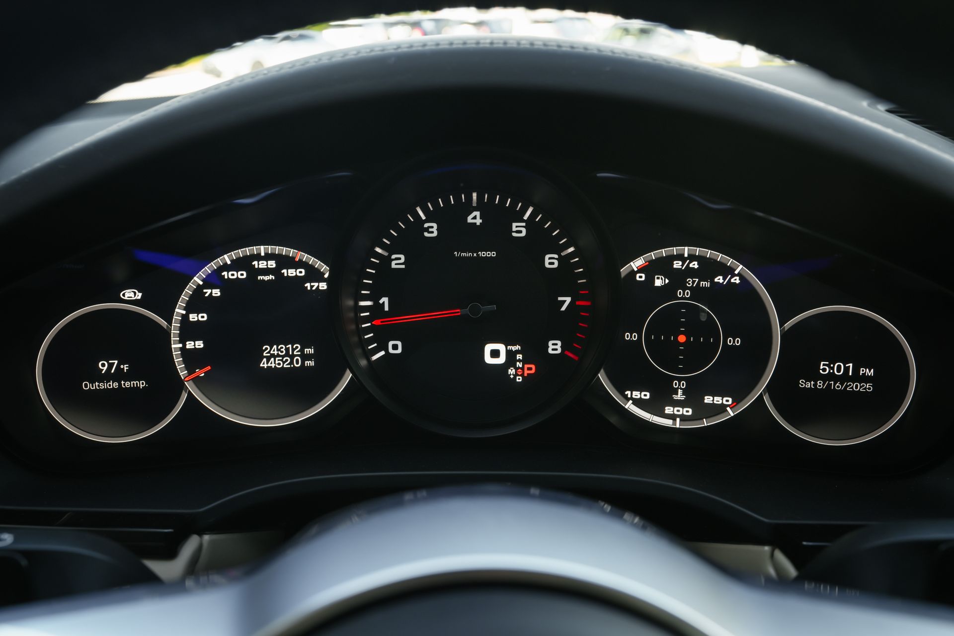 2023 Porsche Cayenne Platinum Edition photo 26
