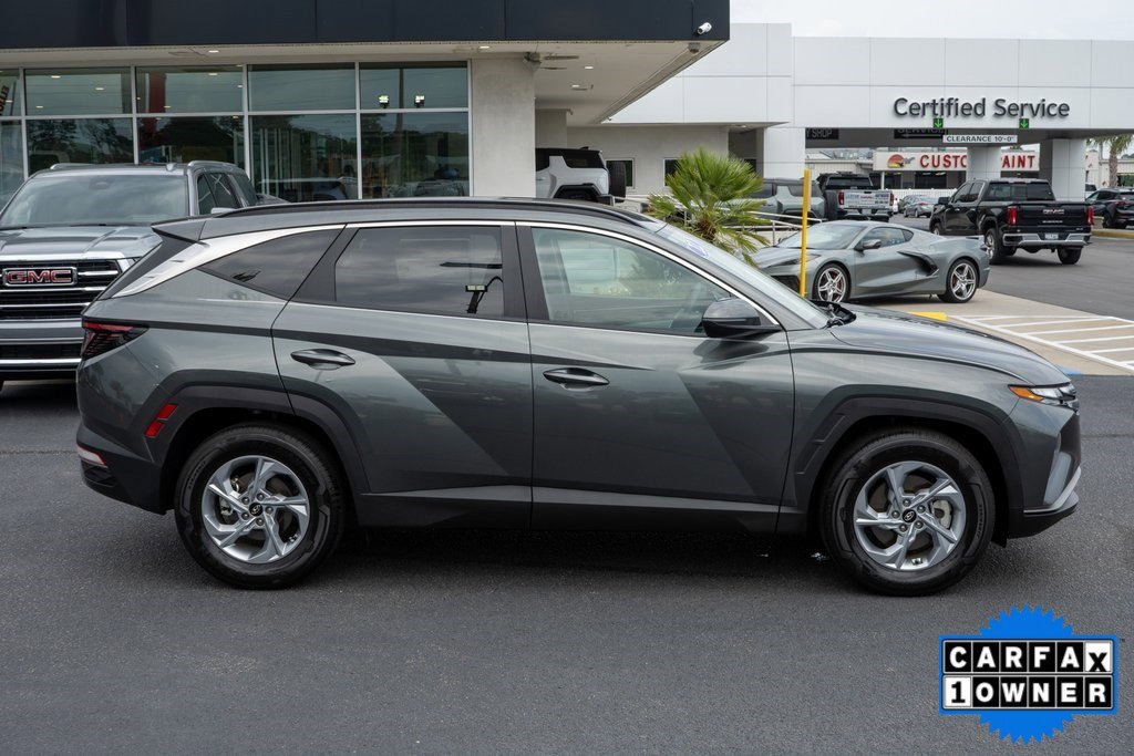 2022 Hyundai Tucson SEL photo 2