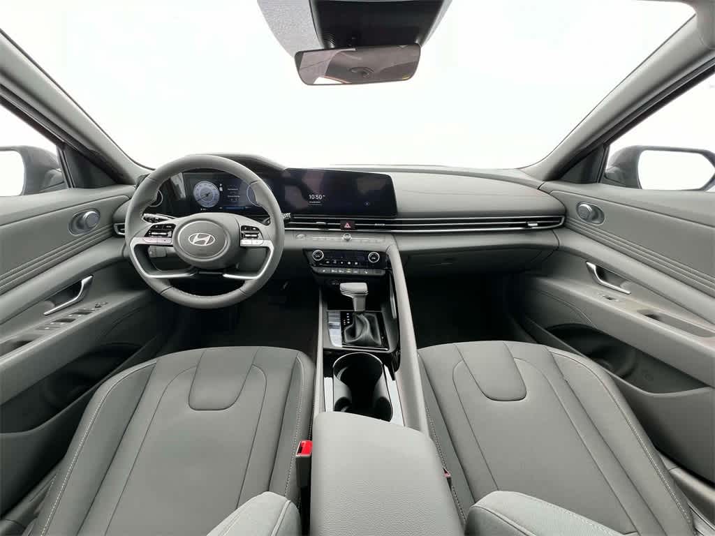 2024 Hyundai Elantra SEL Convenience photo 19