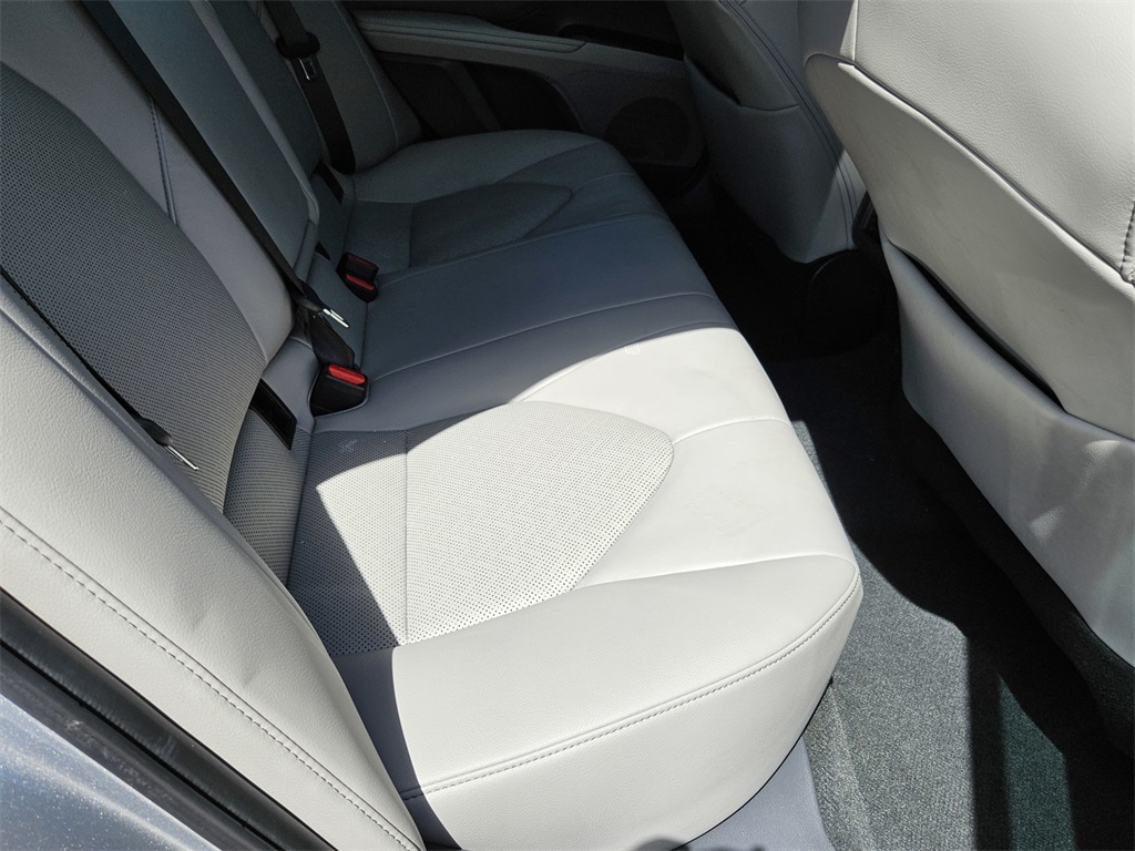 2022 Toyota Camry XLE photo 30