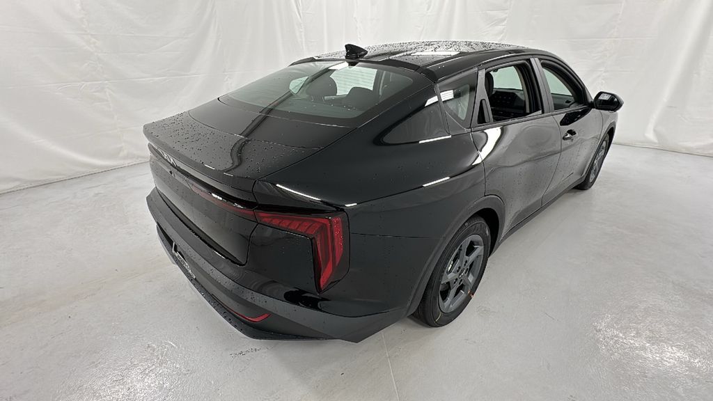 2025 Kia K4 LXS photo 3