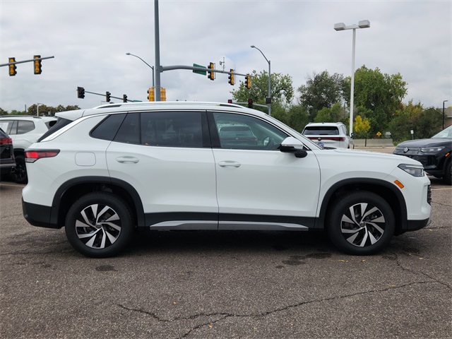 2025 Volkswagen Tiguan S photo 2