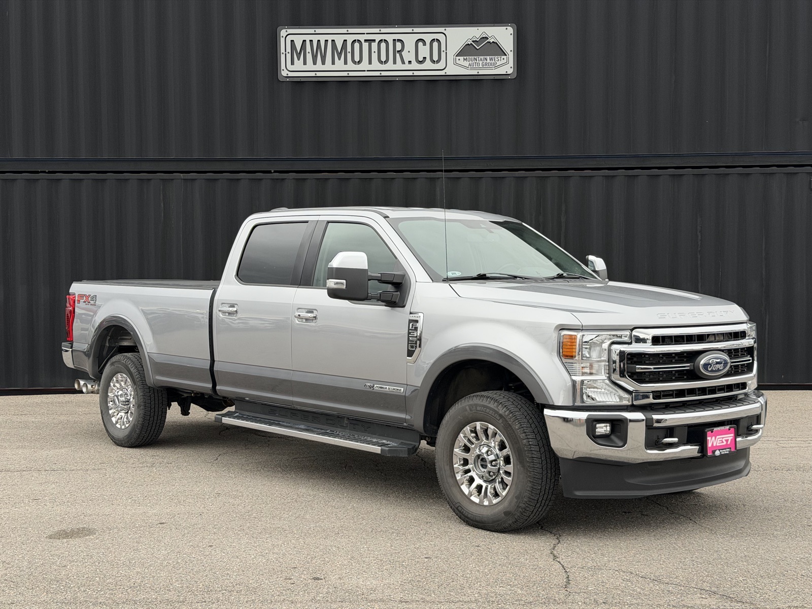 2021 Ford F-350 Super Duty Lariat's photo