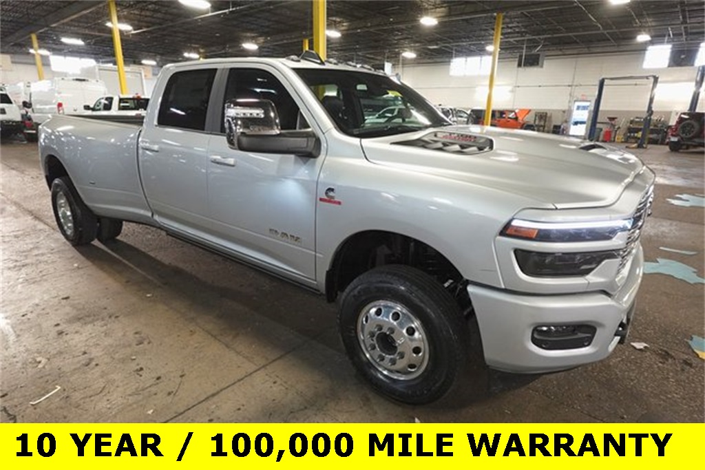 2026 RAM Ram 3500 Pickup Laramie's photo