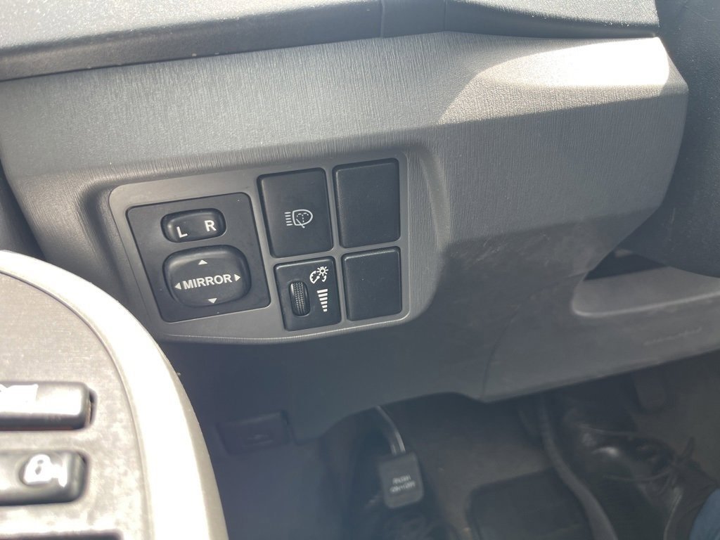 2011 Toyota Prius V photo 15