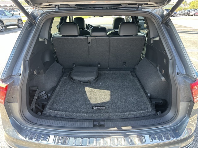 2022 Volkswagen Tiguan SEL Premium R-Line photo 18