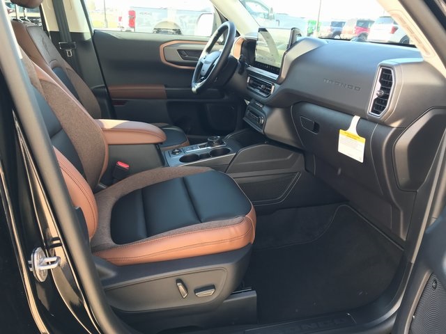 2025 Ford Bronco Sport Outer Banks photo 15
