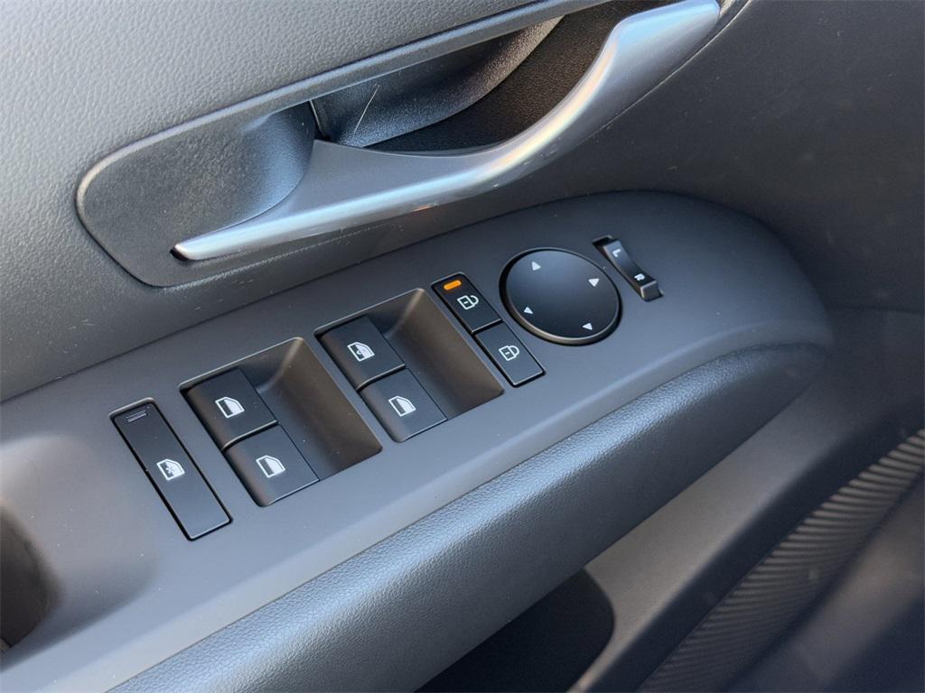 2025 Hyundai Santa Cruz SE photo 14