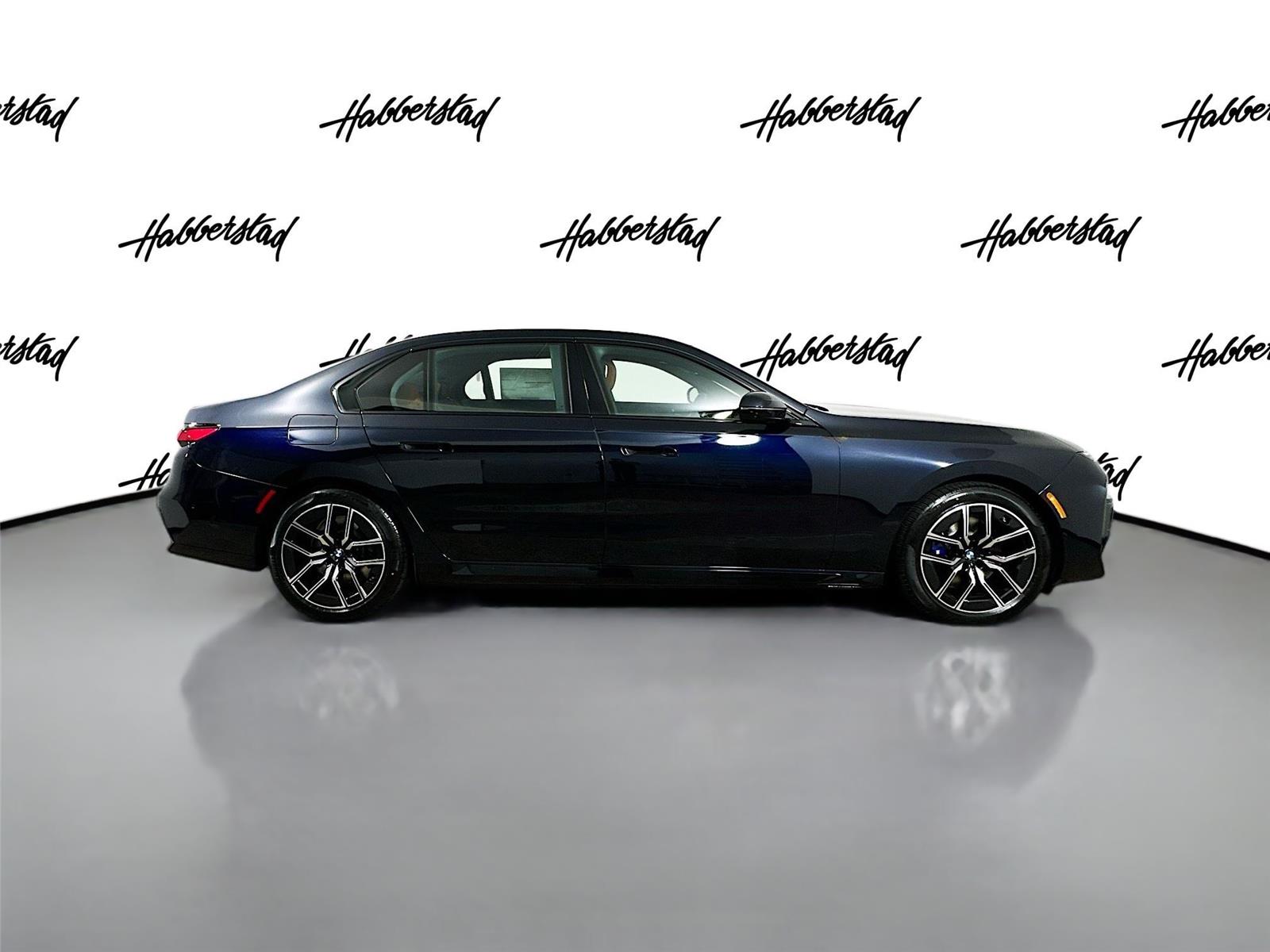 2026 Bmw 750e photo 4