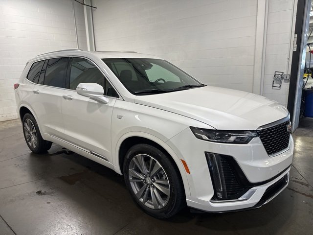 2022 Cadillac XT6 Premium Luxury photo 3