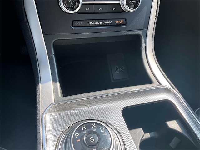 2022 Ford Edge SEL photo 26