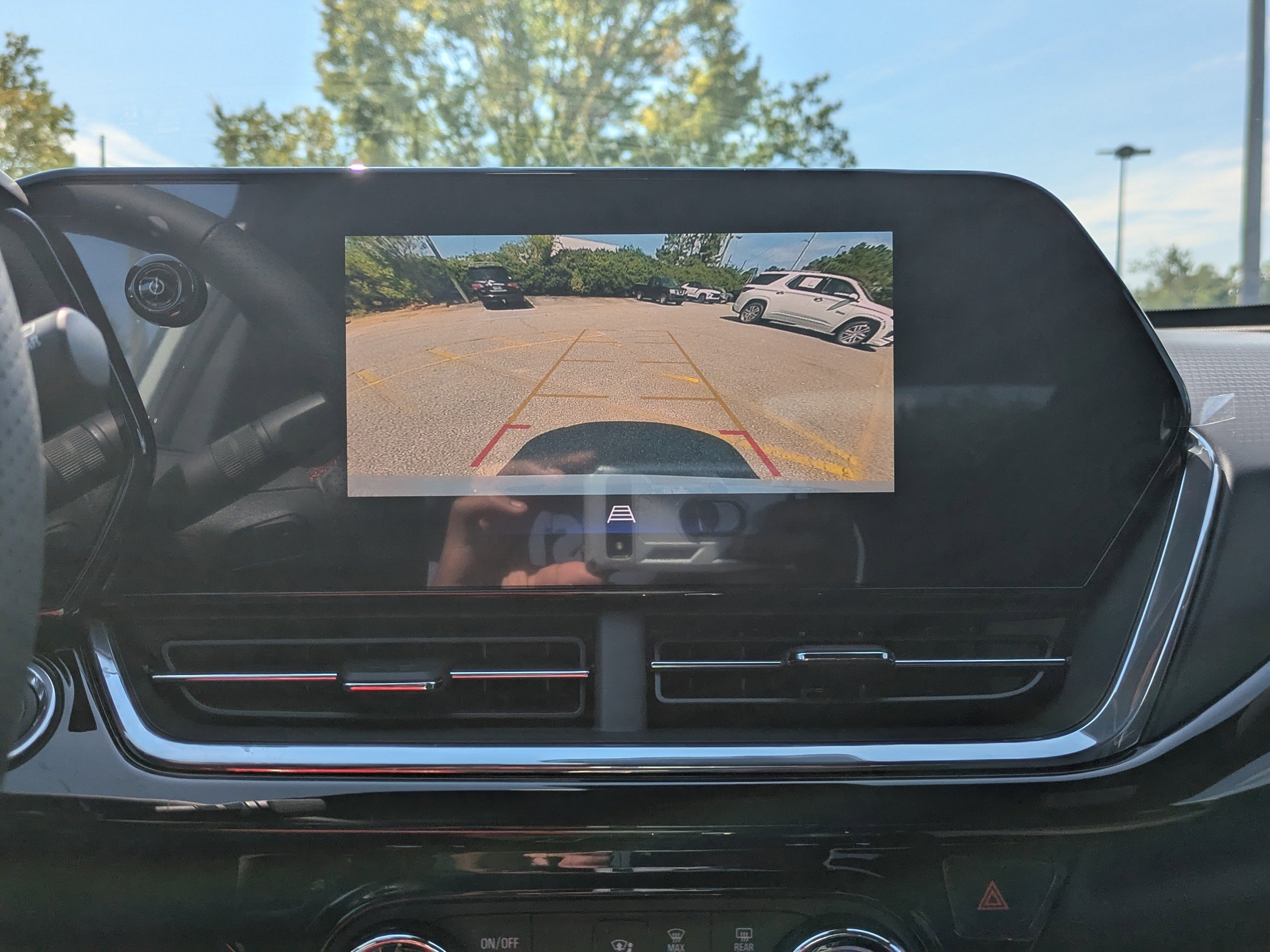 2025 Chevrolet Trax photo 19