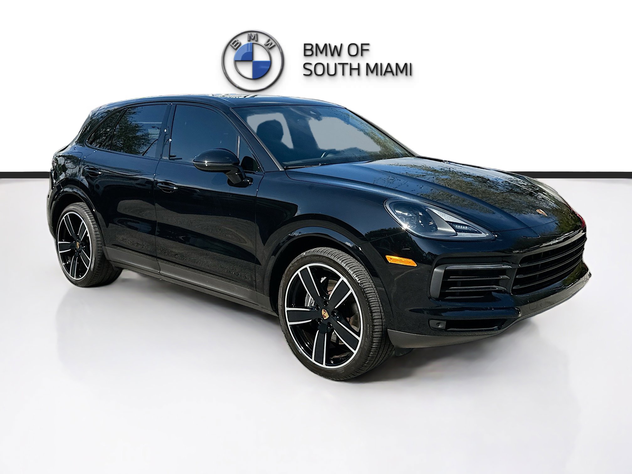 2022 Porsche Cayenne Base's photo