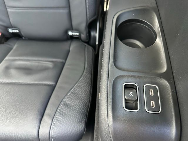 2025 Mercedes Benz GLS 450 4MATIC photo 37