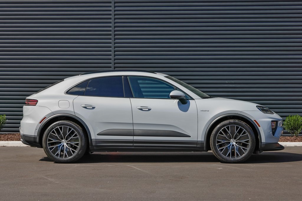 2025 Porsche Macan Electric photo 6