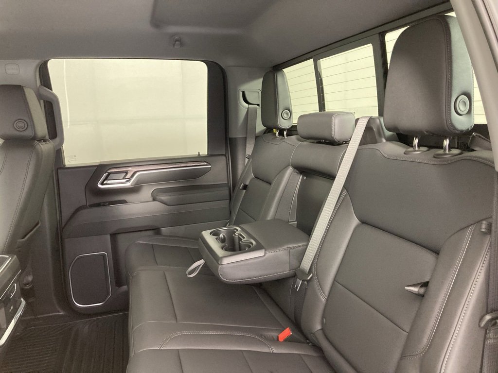 2025 Chevrolet Silverado 2500HD LTZ photo 11