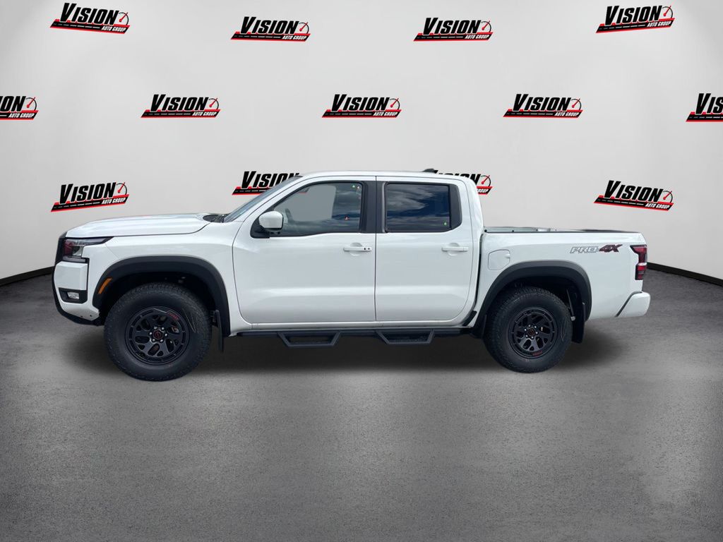 2025 Nissan Frontier PRO-4X photo 2
