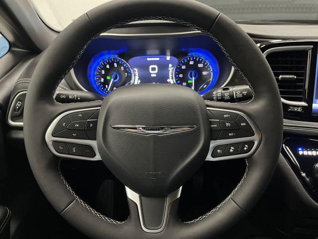 2025 Chrysler Pacifica photo 15