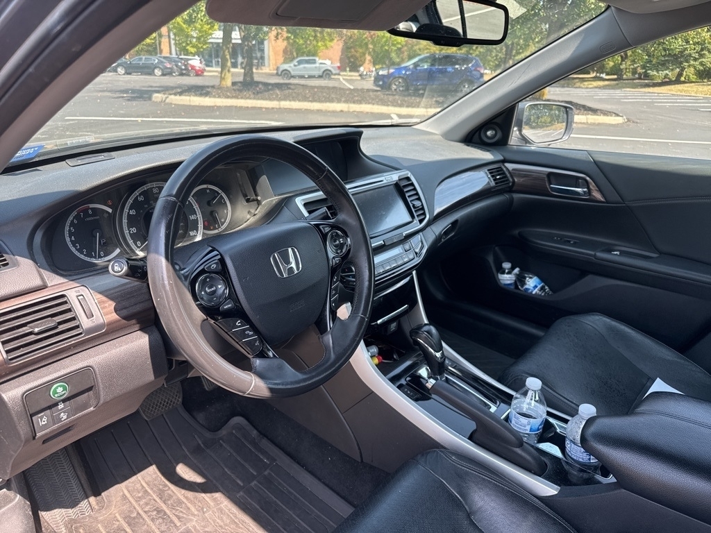 2016 Honda Accord EX-L photo 16