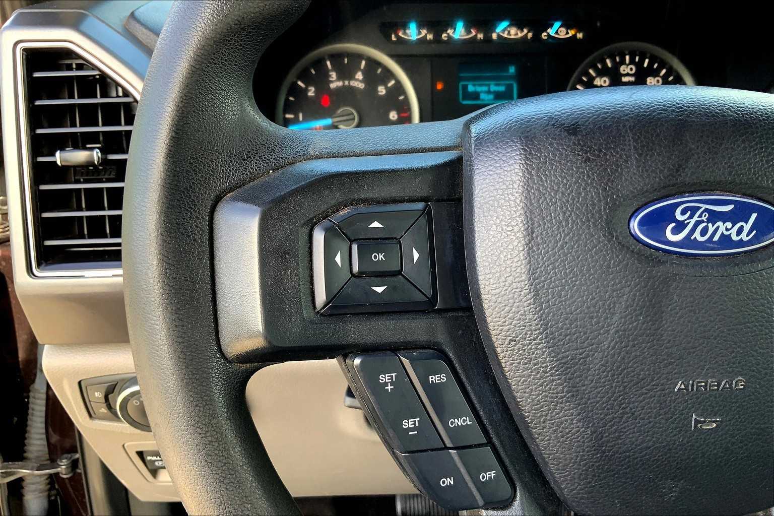 2020 Ford F-150 XLT photo 22