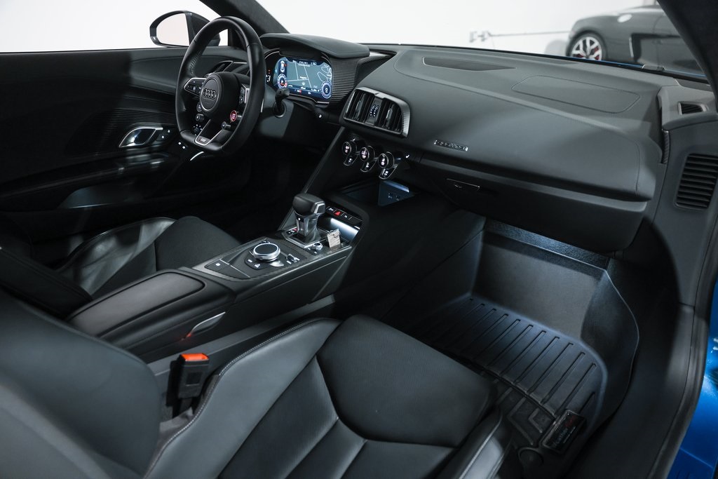 2017 Audi R8 5.2 V10 Plus Coupe photo 21