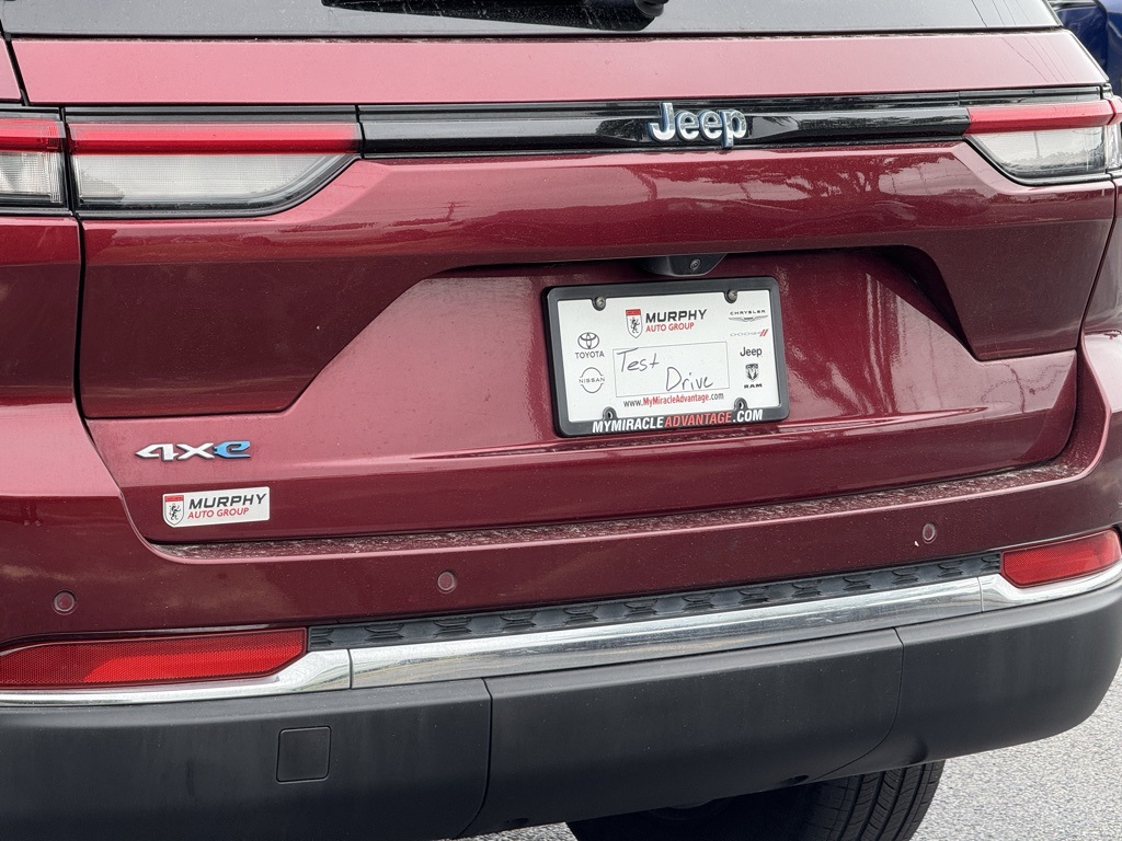 2023 Jeep Grand Cherokee 4xe photo 4