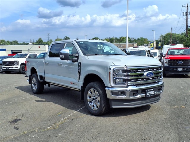 2025 Ford F-350 Super Duty Lariat's photo