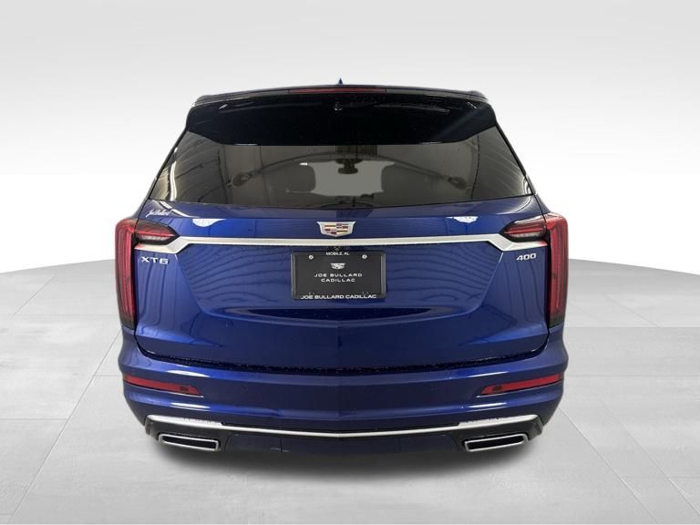 2024 Cadillac XT6 Premium Luxury photo 3