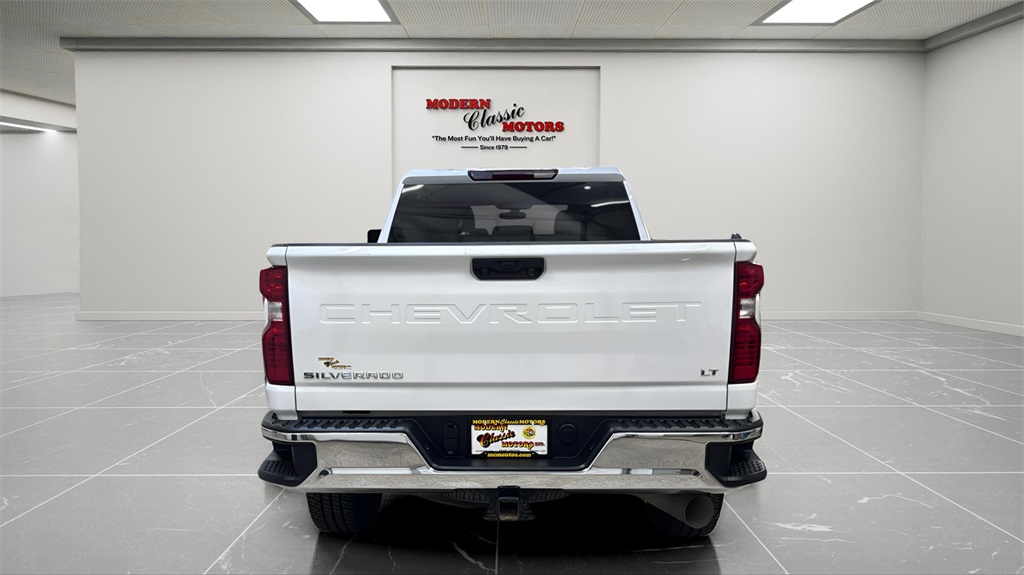 2023 Chevrolet Silverado LT photo 6