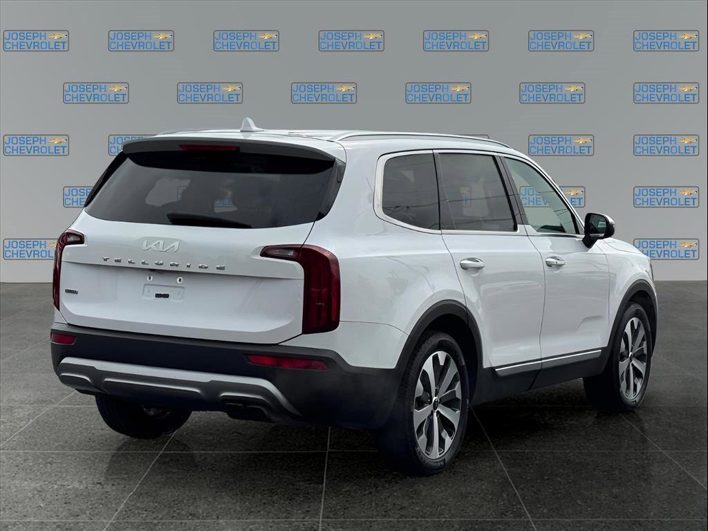 2022 Kia Telluride S photo 3