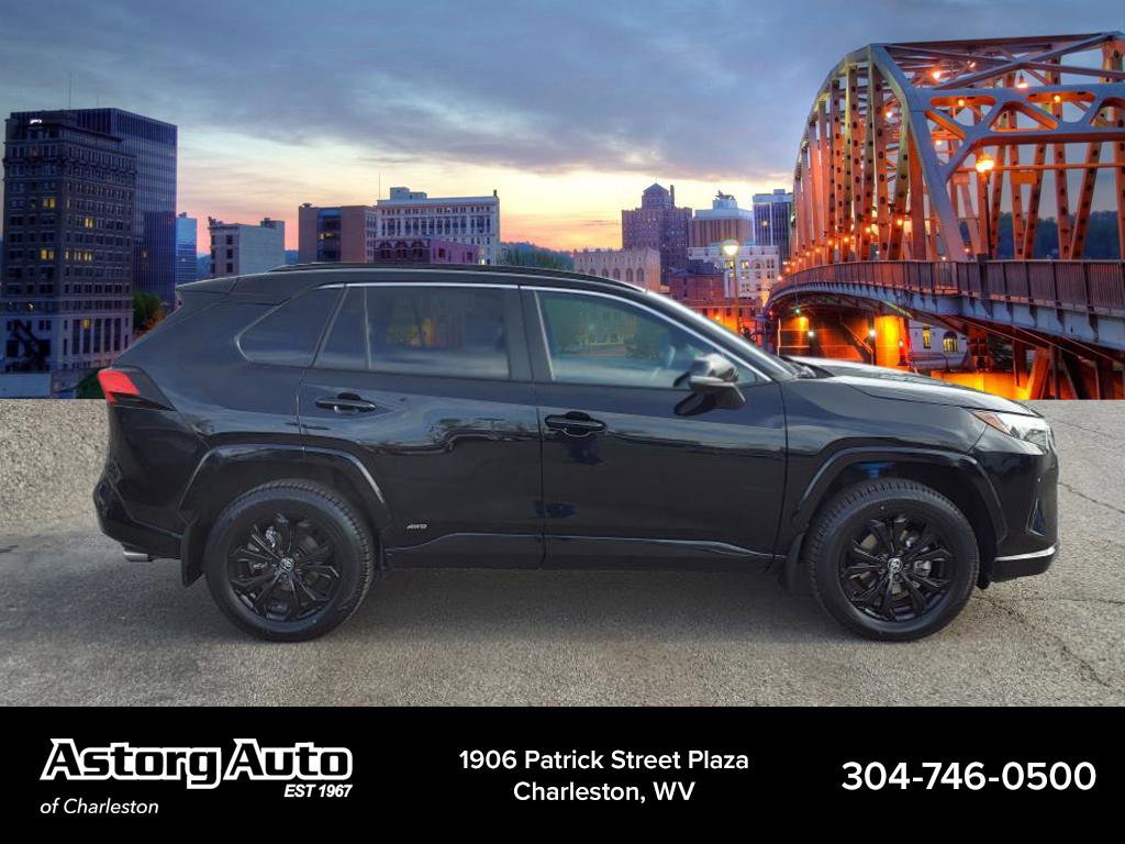 2023 Toyota RAV4 Hybrid SE photo 2