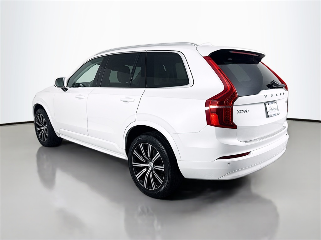 2023 Volvo XC90 B5 Core photo 2