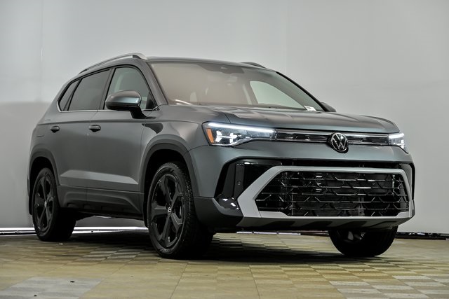 2025 Volkswagen Taos SEL photo 2