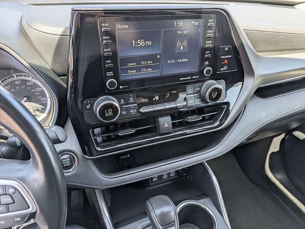 2022 Toyota Highlander XLE photo 27