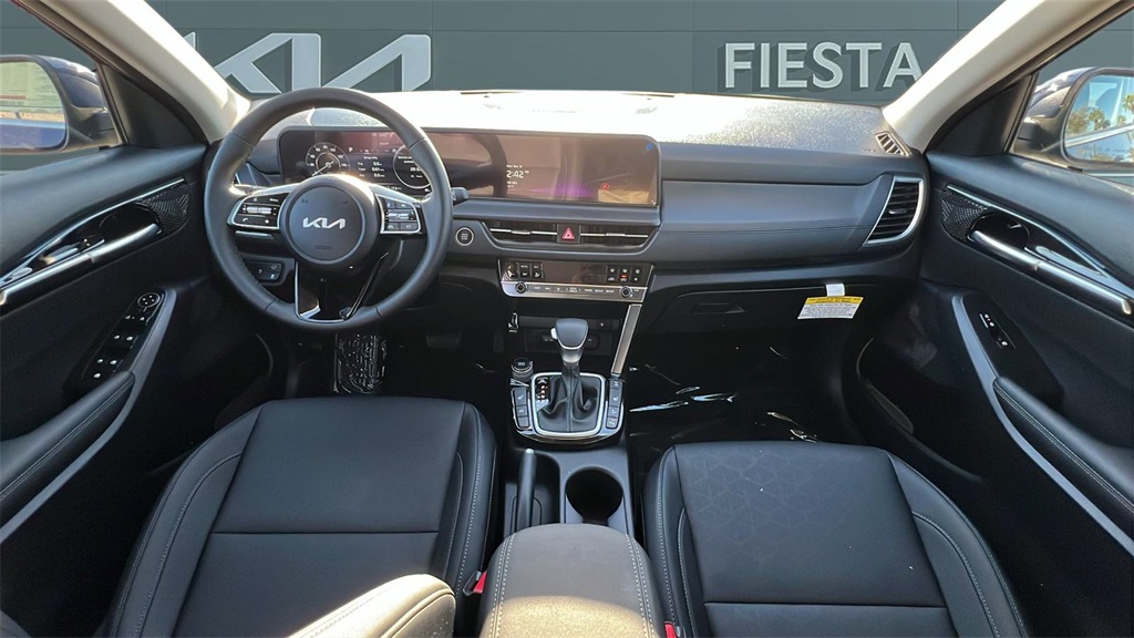 2026 Kia Seltos EX photo 4