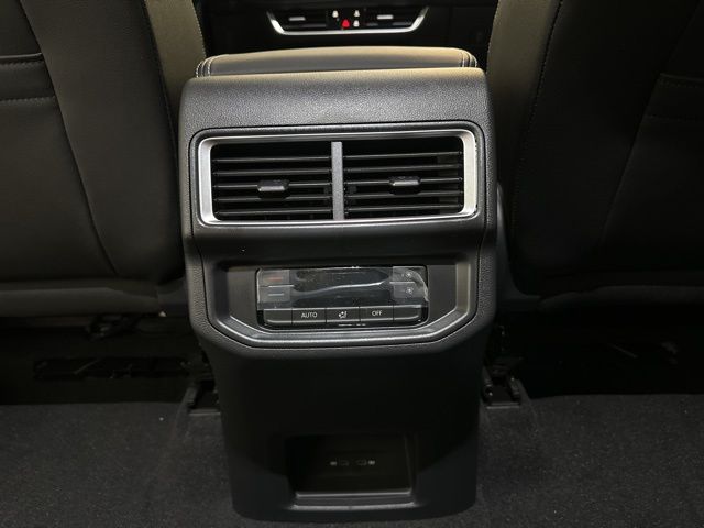 2026 Volkswagen Atlas SE photo 28