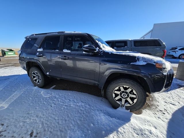 2021 Toyota 4Runner TRD Off-Road Premium photo 3