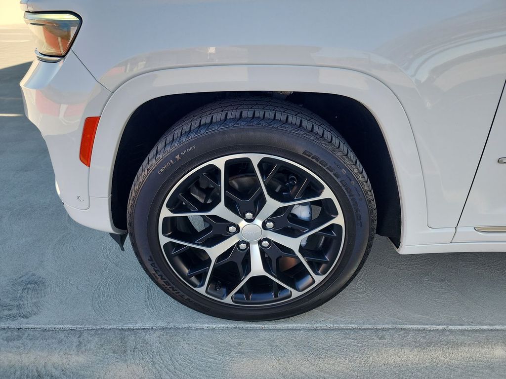2024 Jeep Grand Cherokee Summit Reserve photo 32