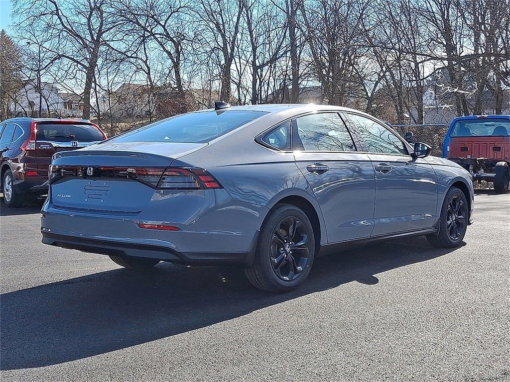 2025 Honda Accord SE photo 3