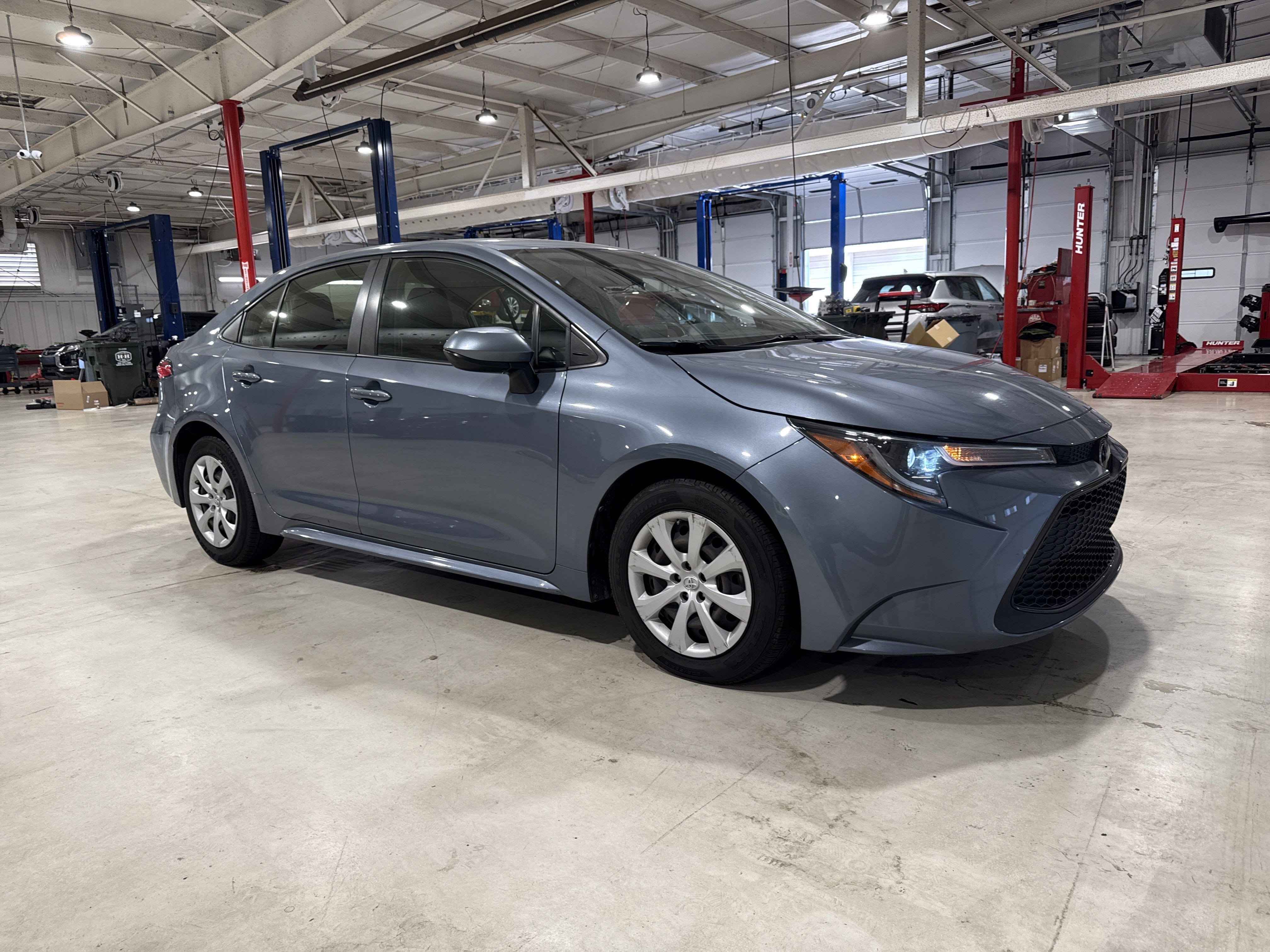 2022 Toyota Corolla LE photo 6