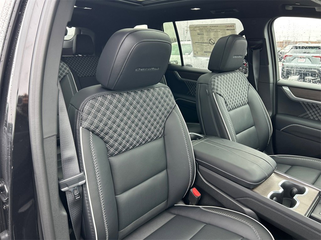 2026 GMC ACADIA - Image 36